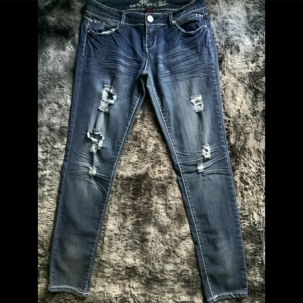 376 Almost Famous Jeans